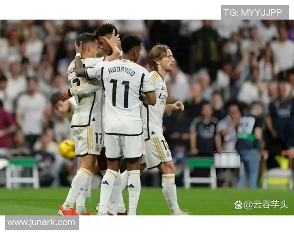 足总杯精彩对决多特蒙德与皇马激战成平局引发全场沸腾