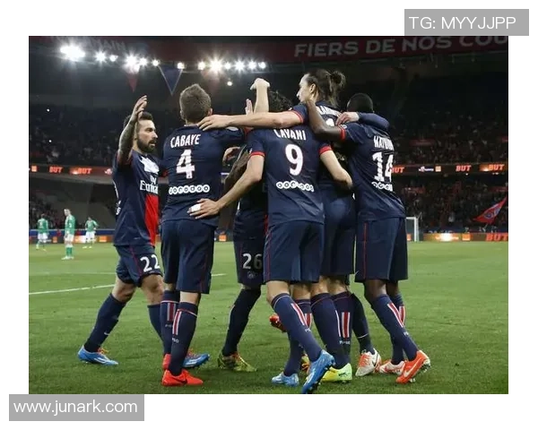 世界杯精彩对决那不勒斯与巴黎圣日耳曼战成平局帽子戏法点燃全场激情