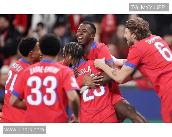 国王杯激情对决巴黎圣日耳曼大胜热刺红牌事件引发全场热议