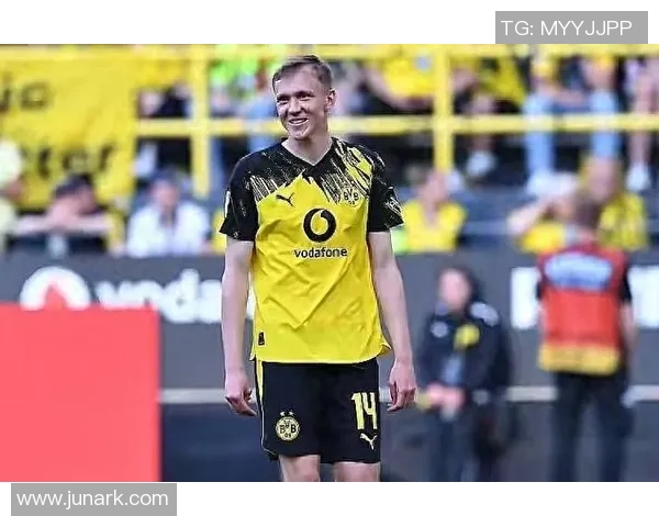 英超激战：多特蒙德逆袭拜仁神扑瞬间点燃全场激情