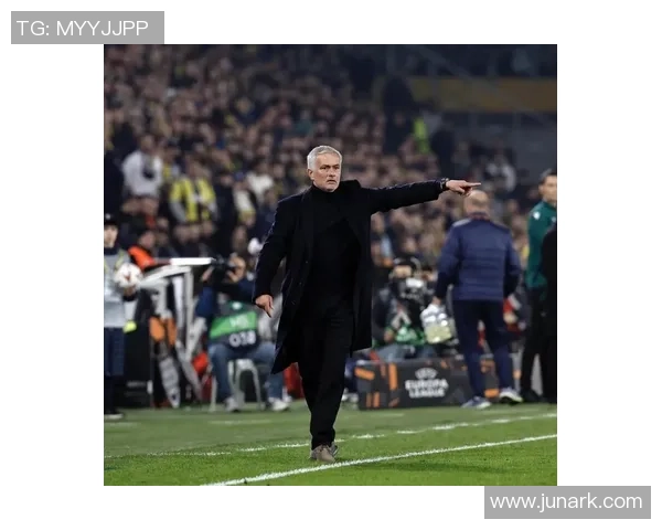 欧联杯激战巴萨逆转里昂绝杀瞬间引发争议判罚全场沸腾